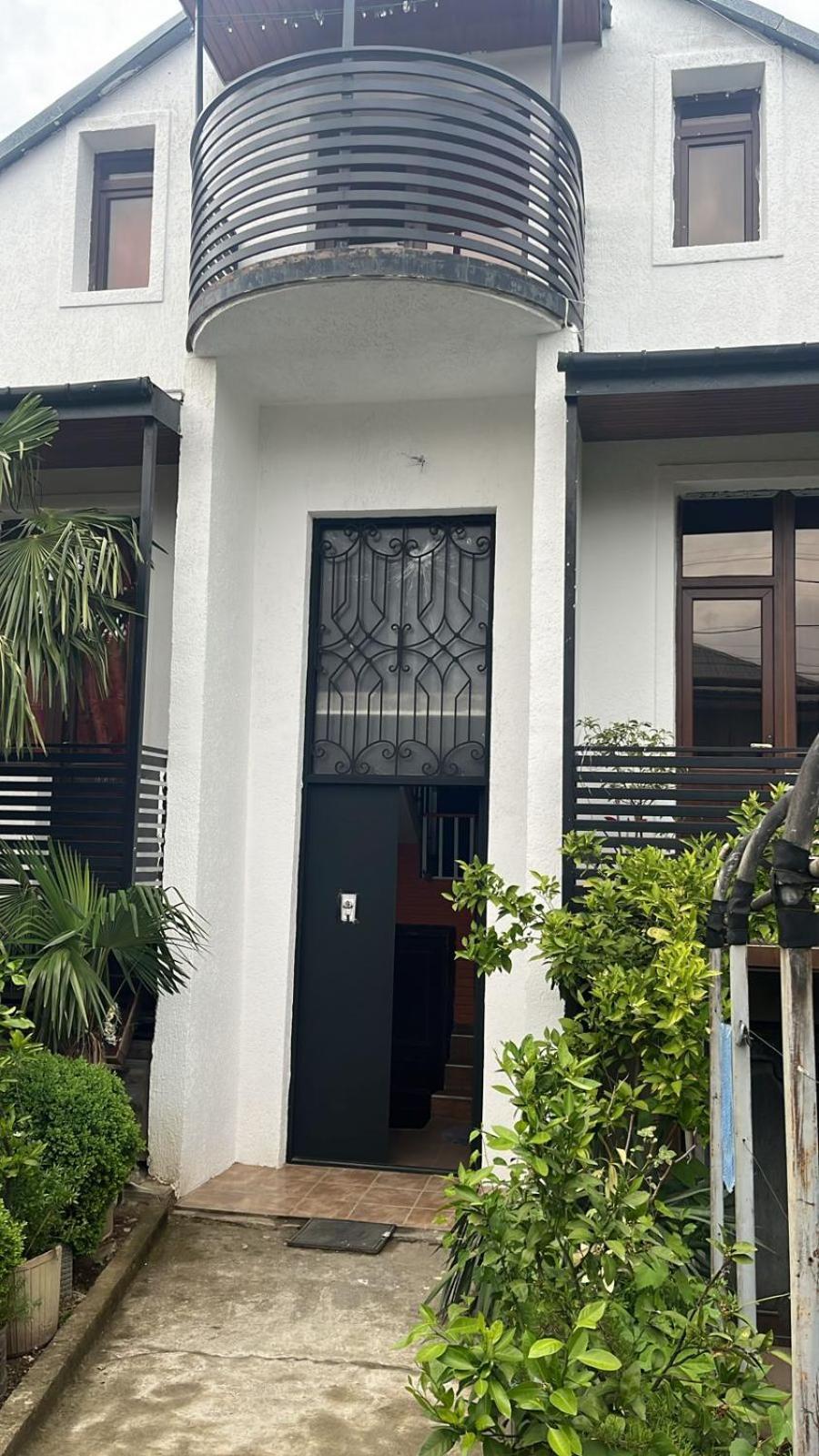 Nino & Irodi'S Guest House คูทายสิ ภายนอก รูปภาพ